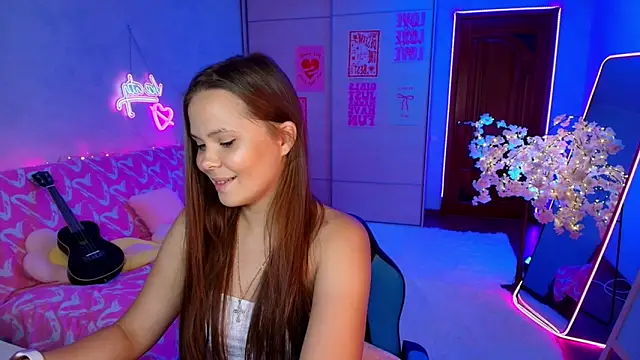 Kira_love_81 webcam