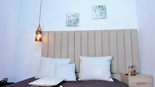Stephi_Moon webcam
