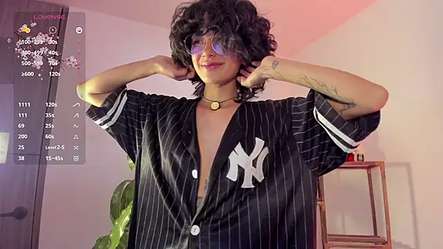 venuzz_99 webcam