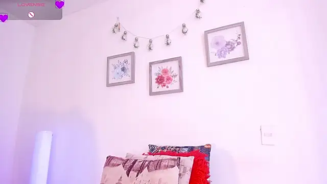 mely_rosse_ webcam