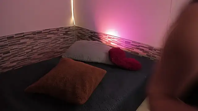 KittyVelve webcam