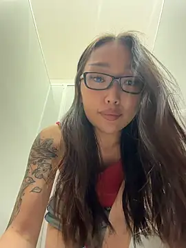 trytomakememoam webcam