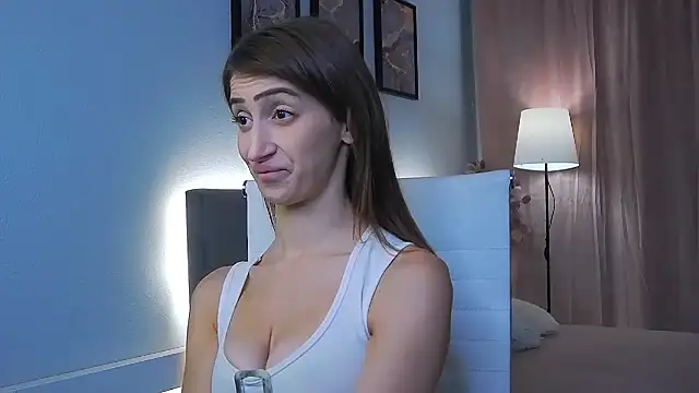 SofiaHill live cam on StripChat
