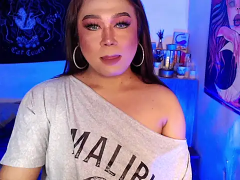 MelindaOnDuty_ webcam
