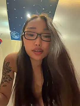 trytomakememoam webcam