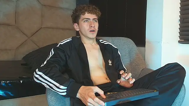 Tyler_Mcrey webcam