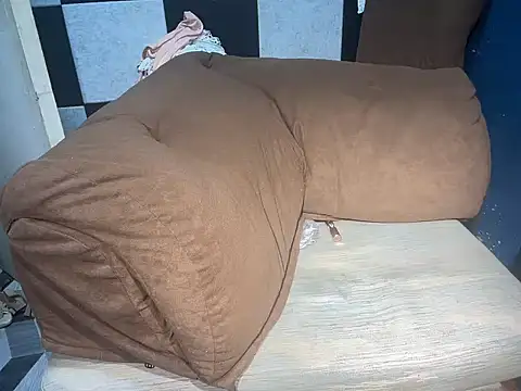 asian-doll webcam