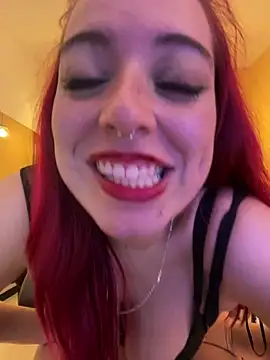 Blair_red_ webcam