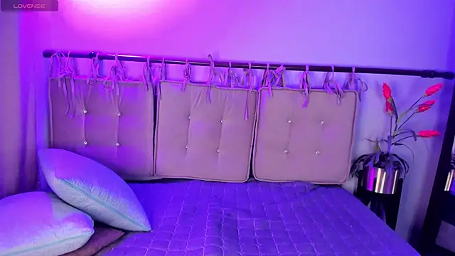 julianaaldanaa webcam