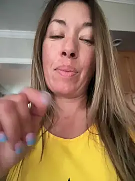 MiraKisss webcam