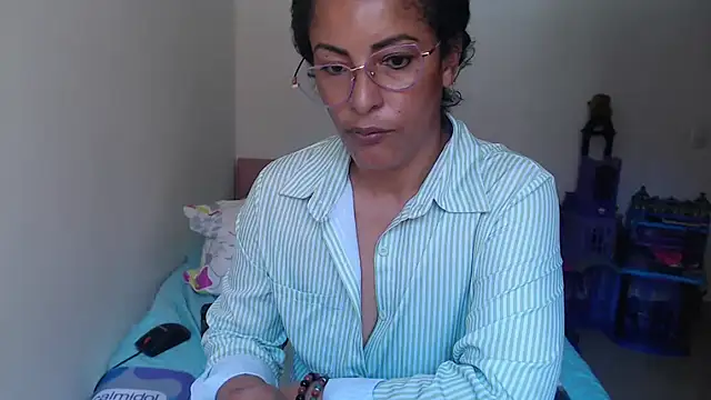 kateleyagrey webcam