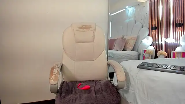 martinaa_roberts webcam