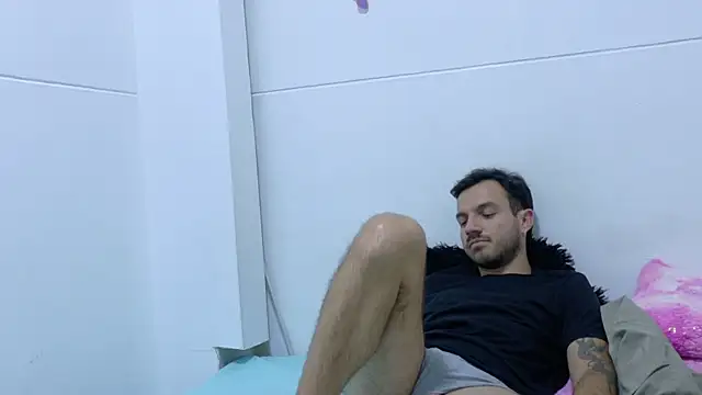 Santhiago_Jonnes live cam on StripChat