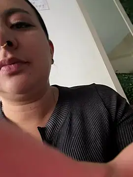 Abril_Luv webcam