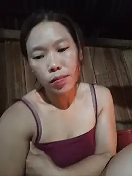 Ngocmi909 live cam on StripChat