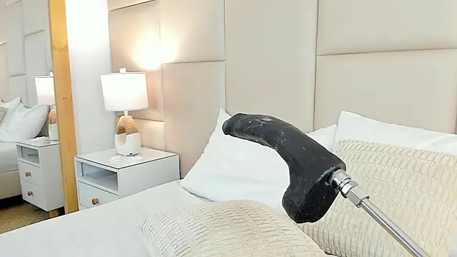 AntoniaRoss_ webcam