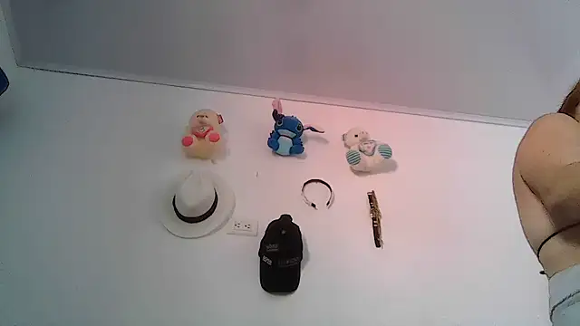 Layla-Astrum webcam