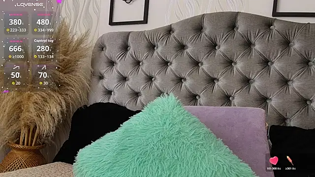 katt_eyes__ webcam