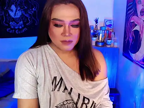 MelindaOnDuty_ webcam