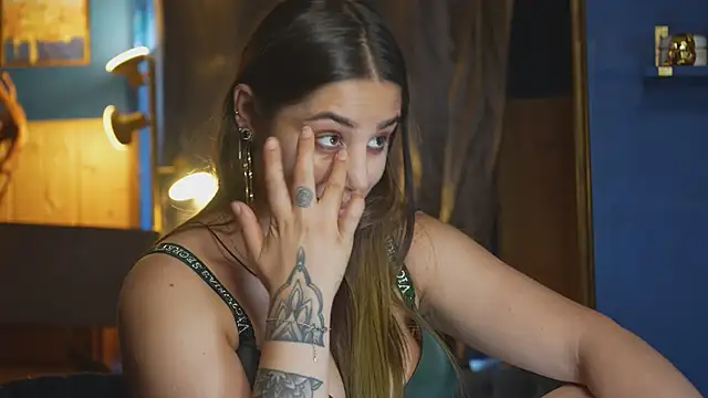 VanessaDoyle webcam