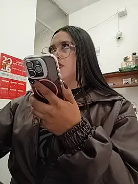 Mia_Risky-1 webcam