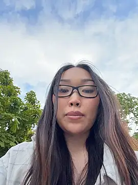 trytomakememoam webcam