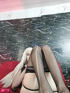 crislingery_dolli webcam