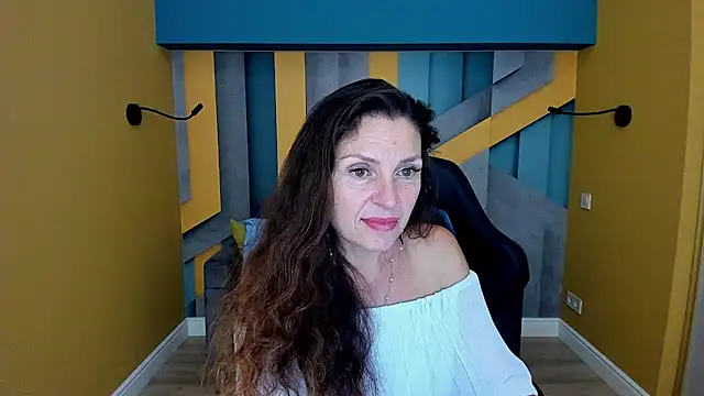 EllaLong live cam on StripChat