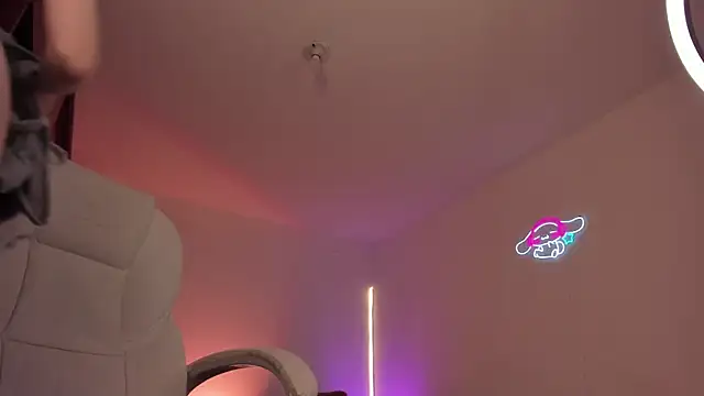 KittyVelve webcam