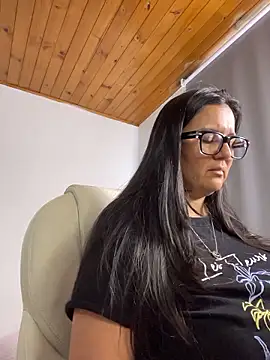 SWEETLILY18 webcam