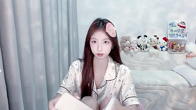 lucky-tt live cam on StripChat