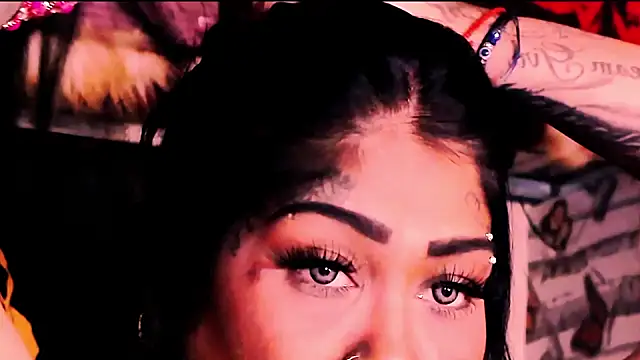 indian_dreamgirl webcam