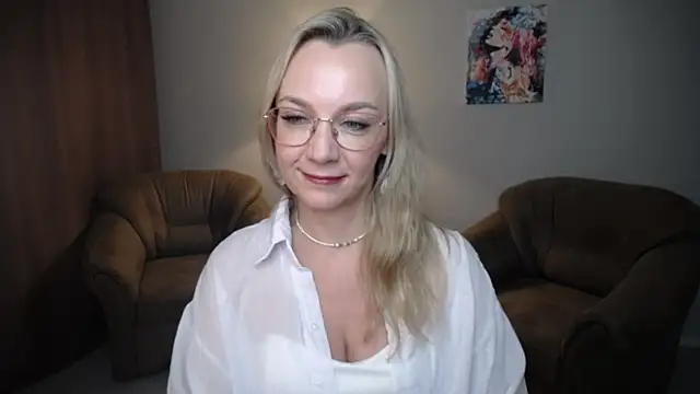 Ava_Elior webcam
