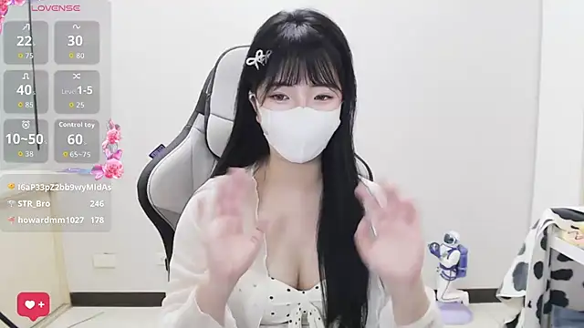 Nina_777_ webcam