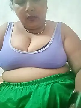 ANIKAHOTBHABHI webcam