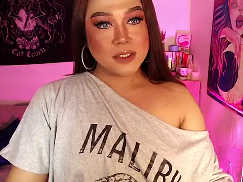 MelindaOnDuty_ webcam