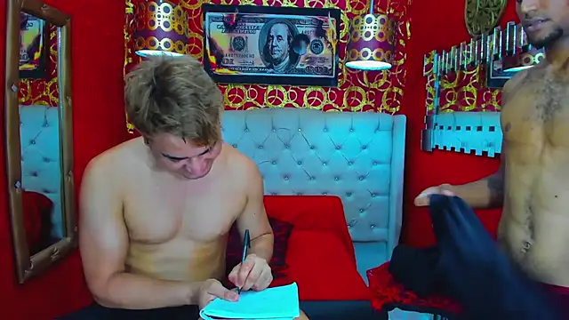 JHOVA23CM live cam on StripChat