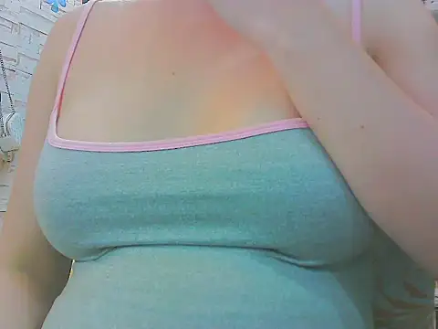 Modèle: keepmepregnantT