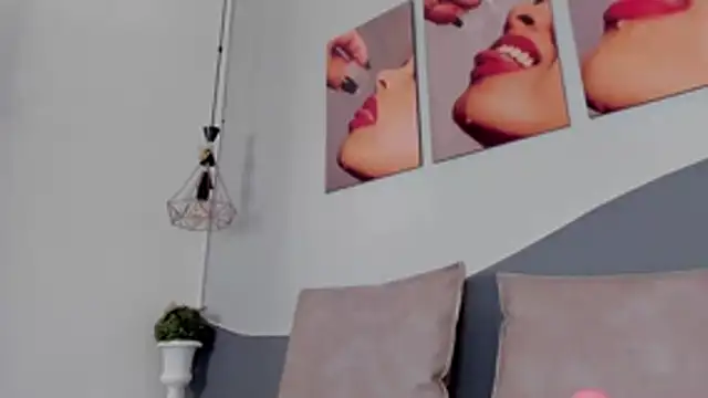 CannelaSmith webcam