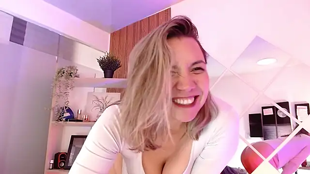 milfsecret69 webcam