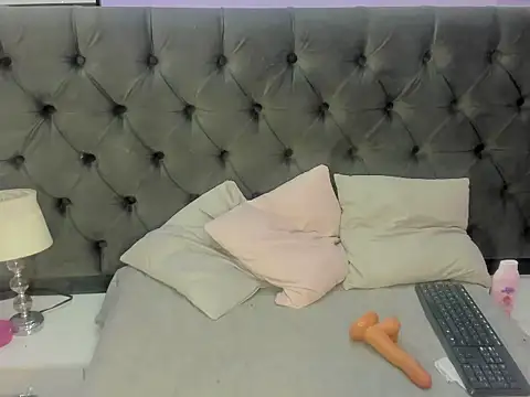 Kivi_Fox webcam