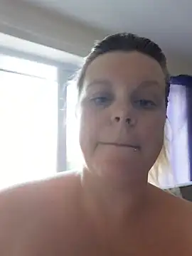 pinkieMilfPUSY webcam