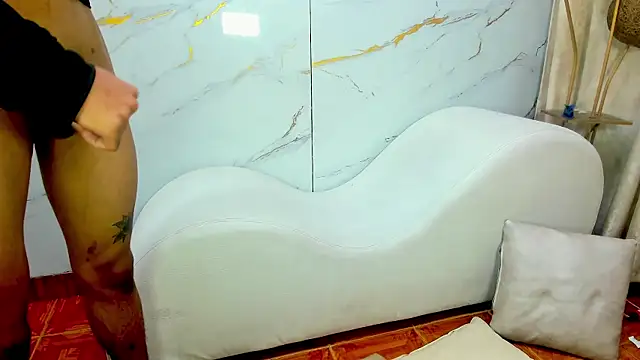 AmazingOrgasm webcam