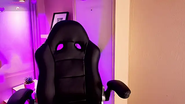 AngelaJones webcam