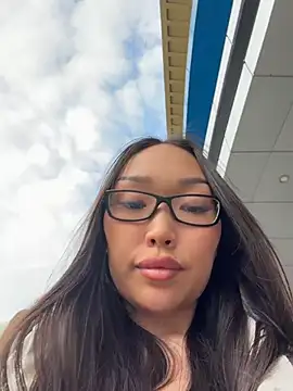trytomakememoam webcam