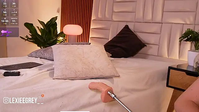 lexiee_grey_ - Lexiee_grey_'s free webcam - UK Sex Cams