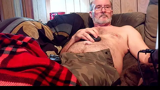 snickers1 (M grandpa) - to jerk off