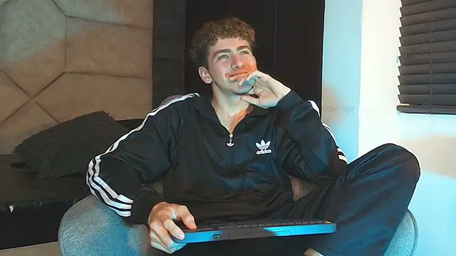Tyler_Mcrey webcam