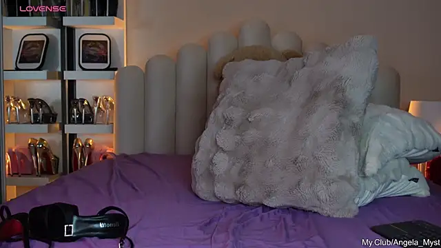 Angela_Myst webcam