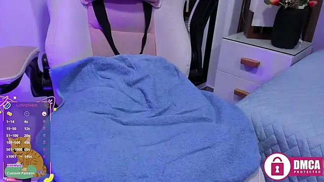 ana_gadot webcam